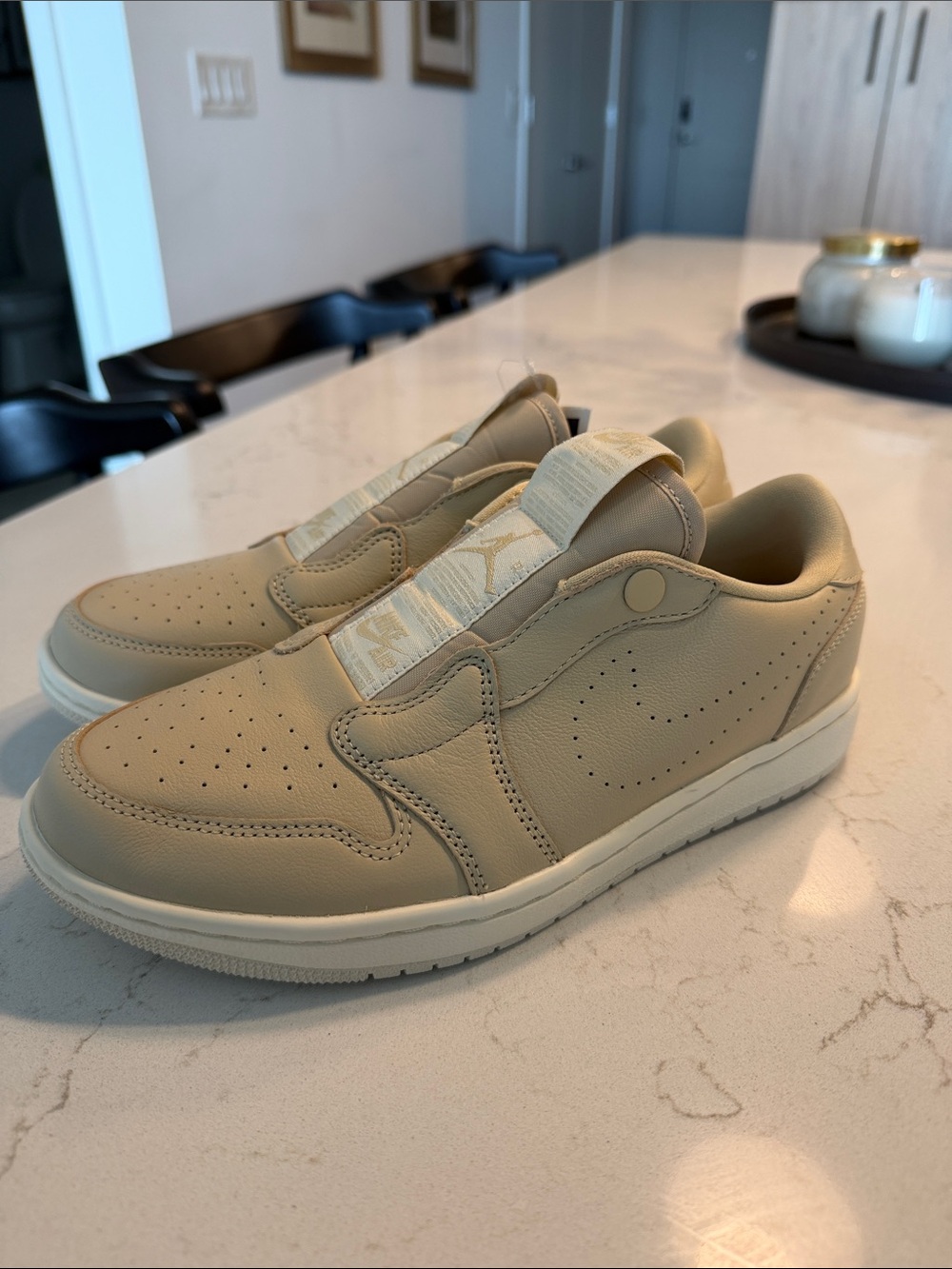 JORDAN AIR 1 Low Sneakers in Beige